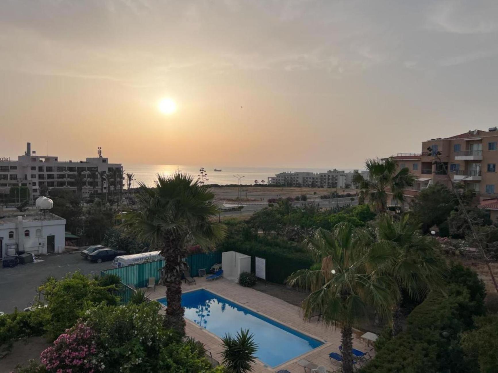 H&O Diamond Complex Sea View Apartment Paphos Exterior photo